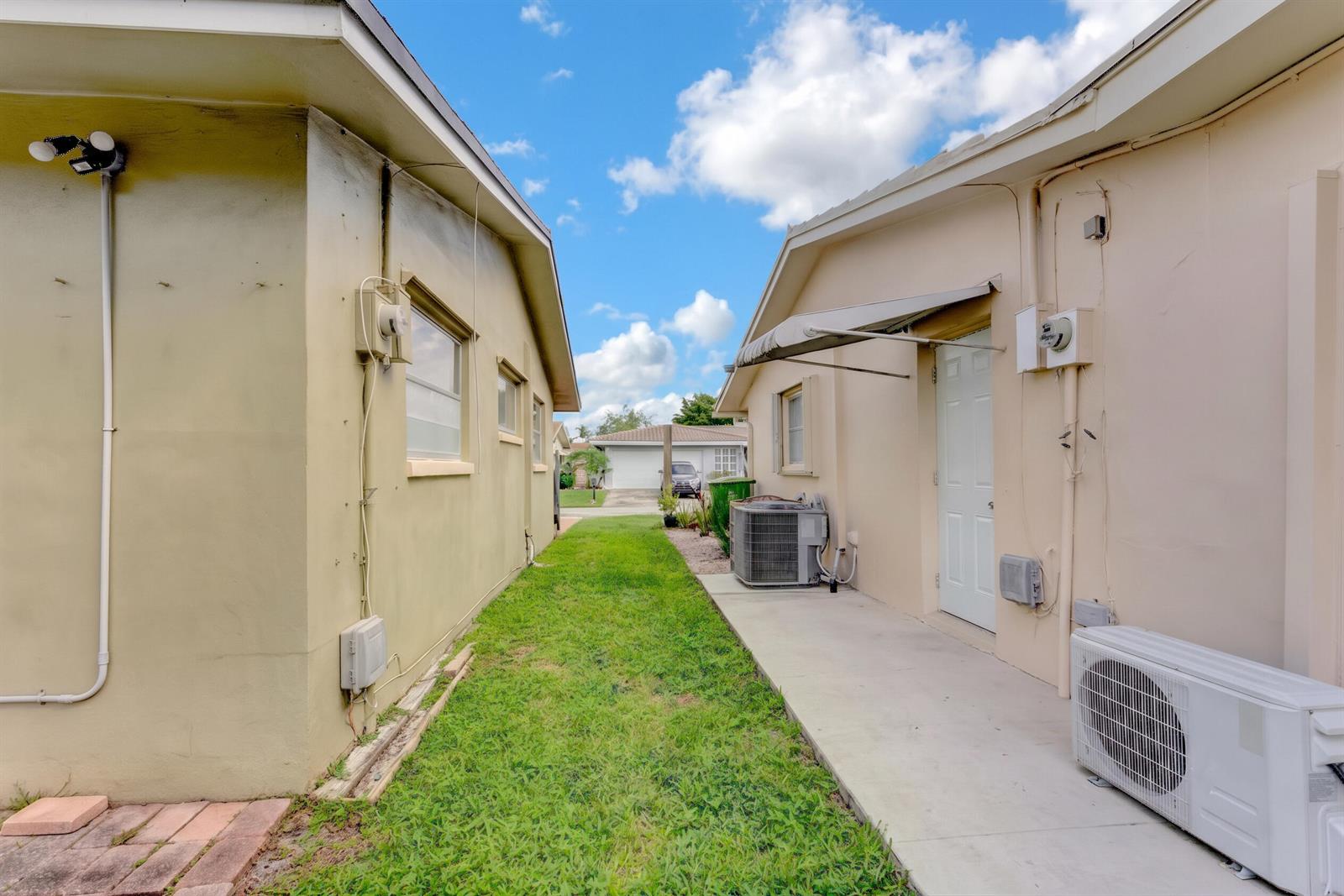 See details 4938 2 / 1 1007 sq. ft. $ 2026-10-12 0 Photo