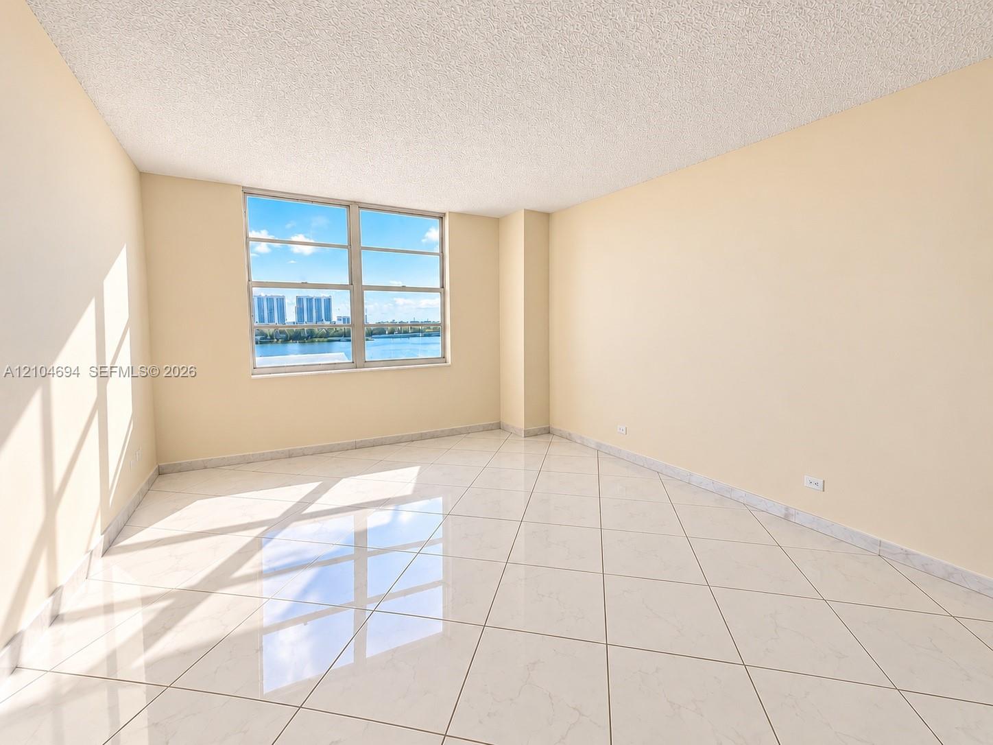 See details 420 2 / 2 1275 sq. ft. $ 2026-10-11 0 Photo