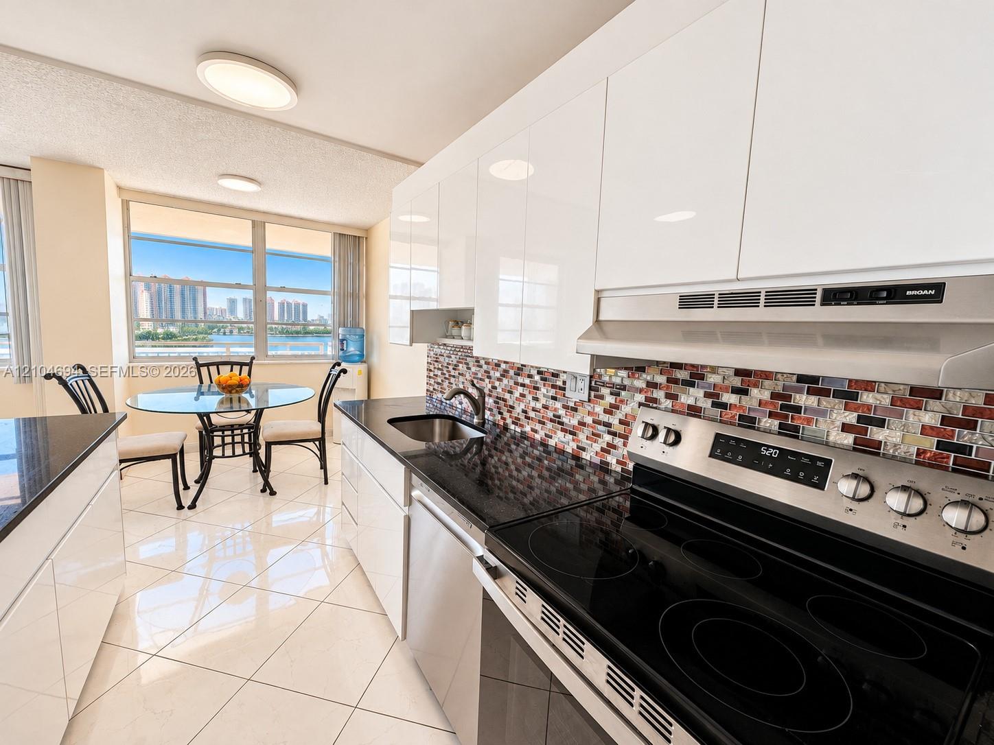 See details 420 2 / 2 1275 sq. ft. $ 2026-10-11 0 Photo