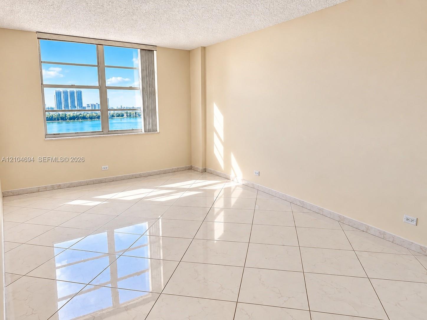 See details 420 2 / 2 1275 sq. ft. $ 2026-10-11 0 Photo