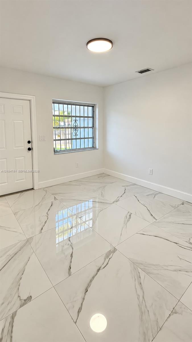 Ver detalles / 1854 sq. ft. $ 2026-10-11 0 foto