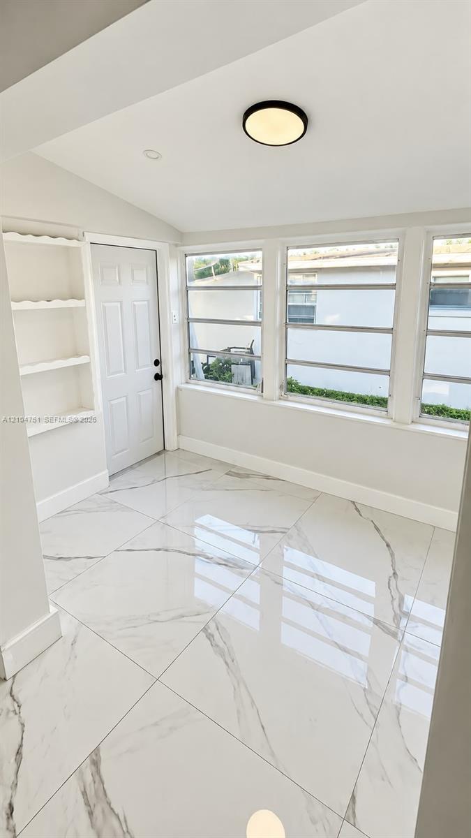 Ver detalles / 1854 sq. ft. $ 2026-10-11 0 foto