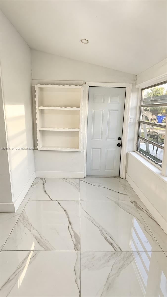 Ver detalles / 1854 sq. ft. $ 2026-10-11 0 foto