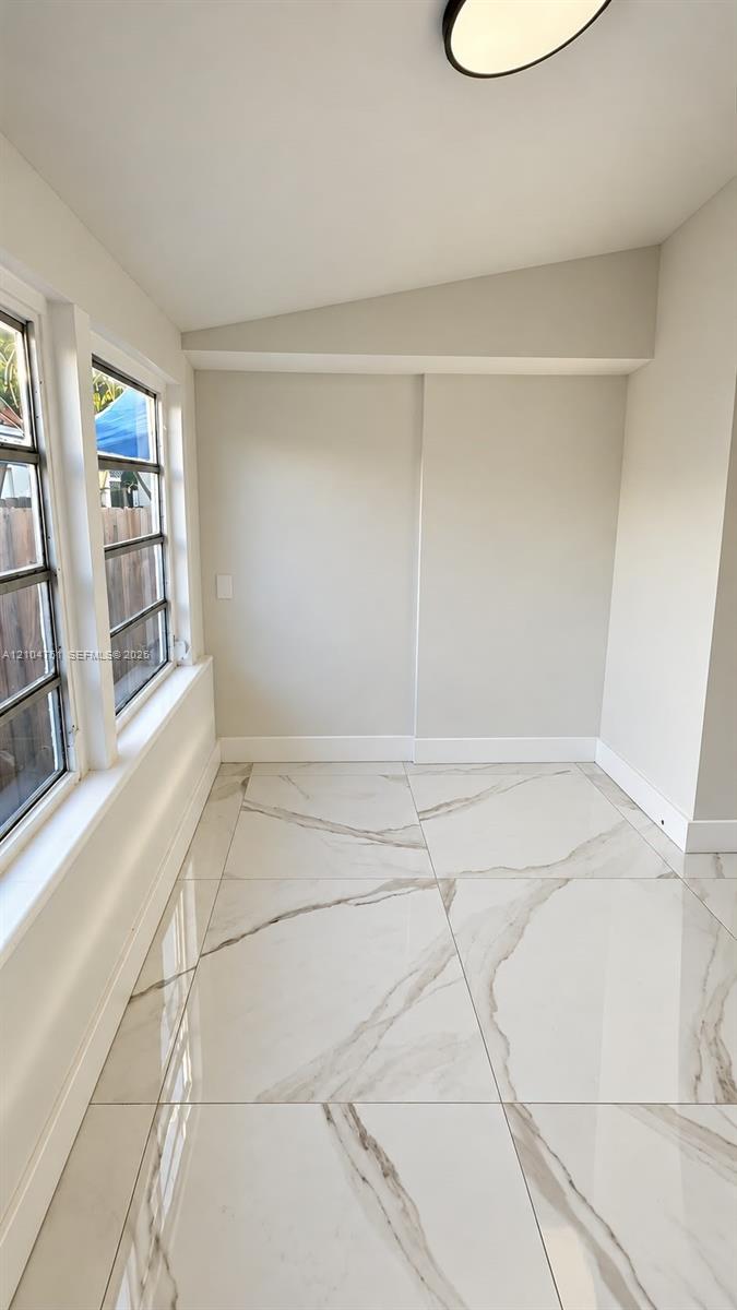Ver detalles / 1854 sq. ft. $ 2026-10-11 0 foto