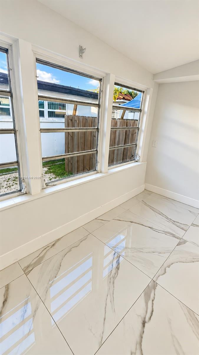 Ver detalles / 1854 sq. ft. $ 2026-10-11 0 foto