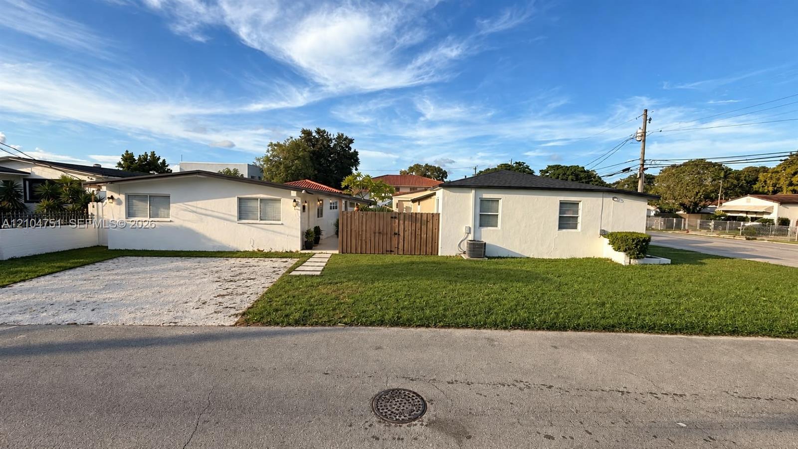 Ver detalles / 1854 sq. ft. $ 2026-10-11 0 foto