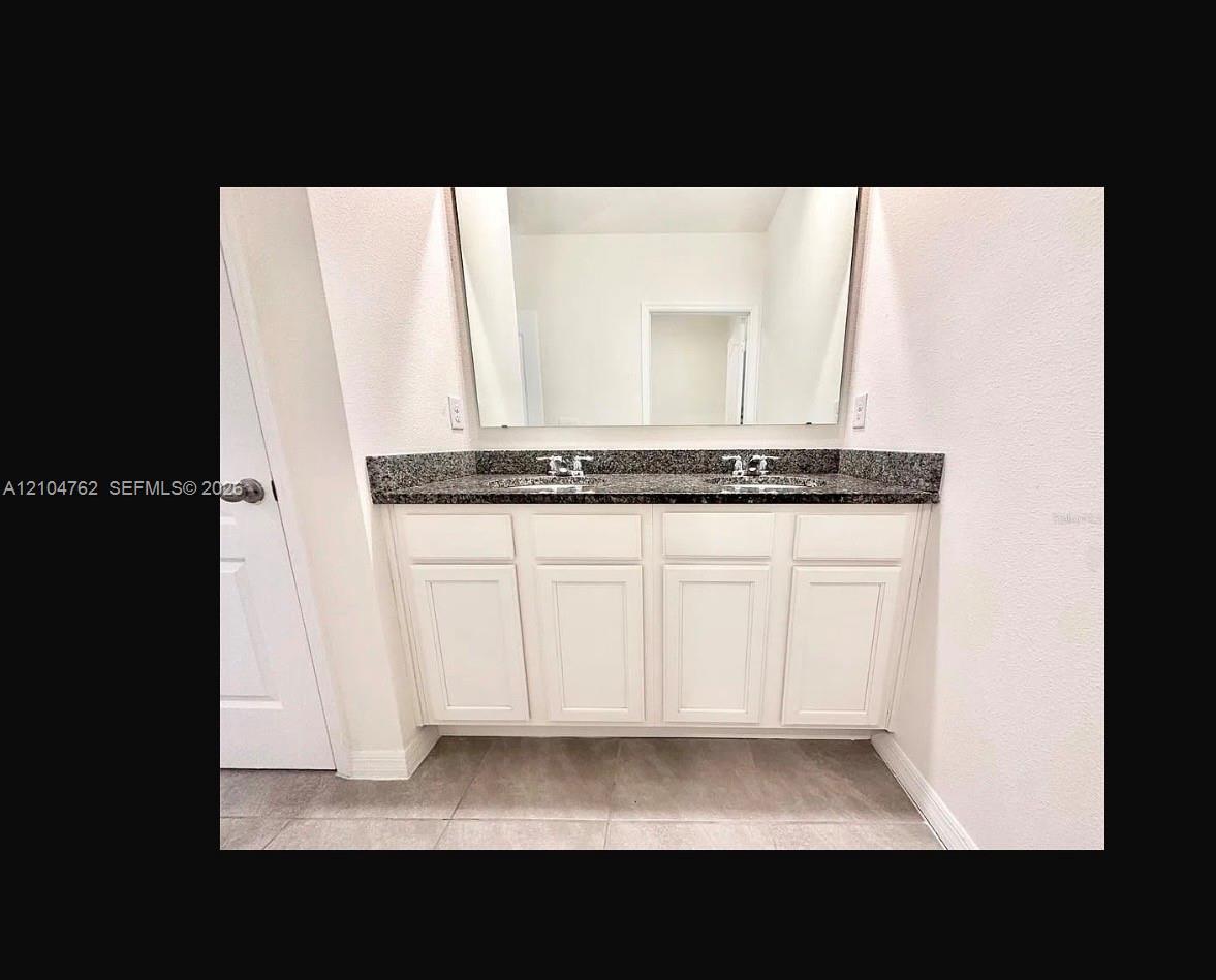 2556 5 / 3  sq. ft. $ 2026-10-15 0 Photo