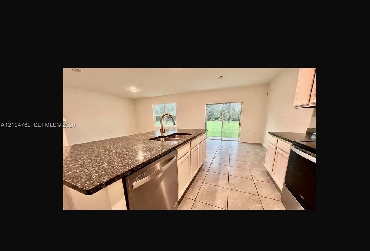 2556 5 / 3  sq. ft. $ 2026-10-15 0 Photo