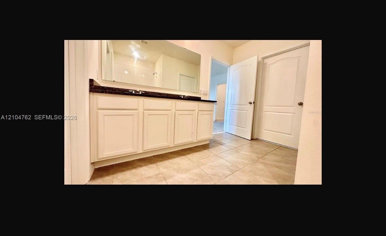 2556 5 / 3  sq. ft. $ 2026-10-15 0 Photo