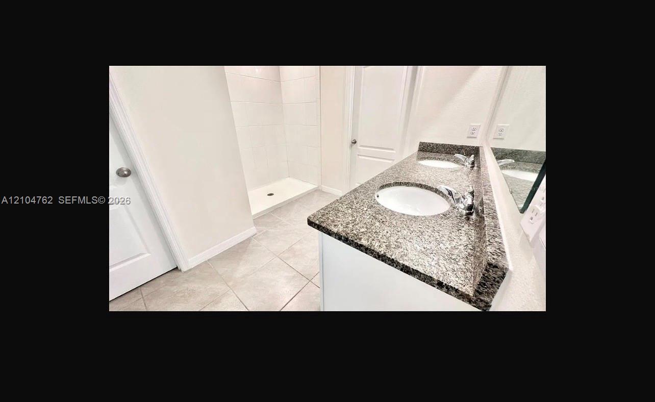 2556 5 / 3  sq. ft. $ 2026-10-15 0 Photo