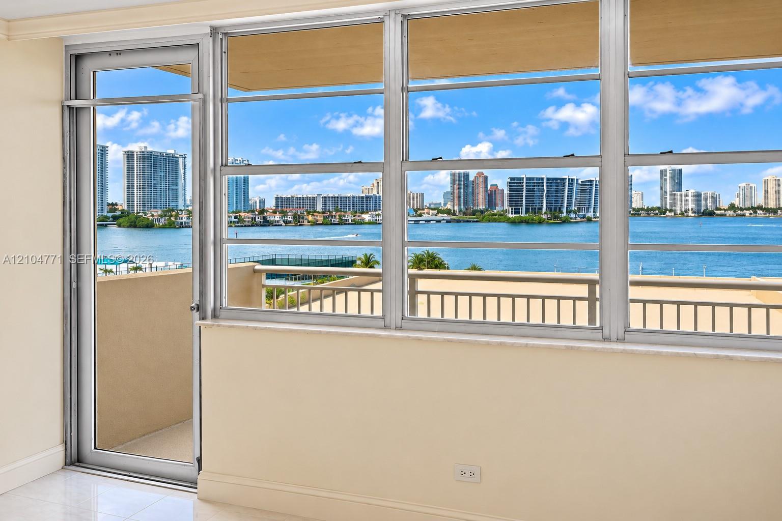 615 1 / 2 943 sq. ft. $ 2026-10-11 0 Photo