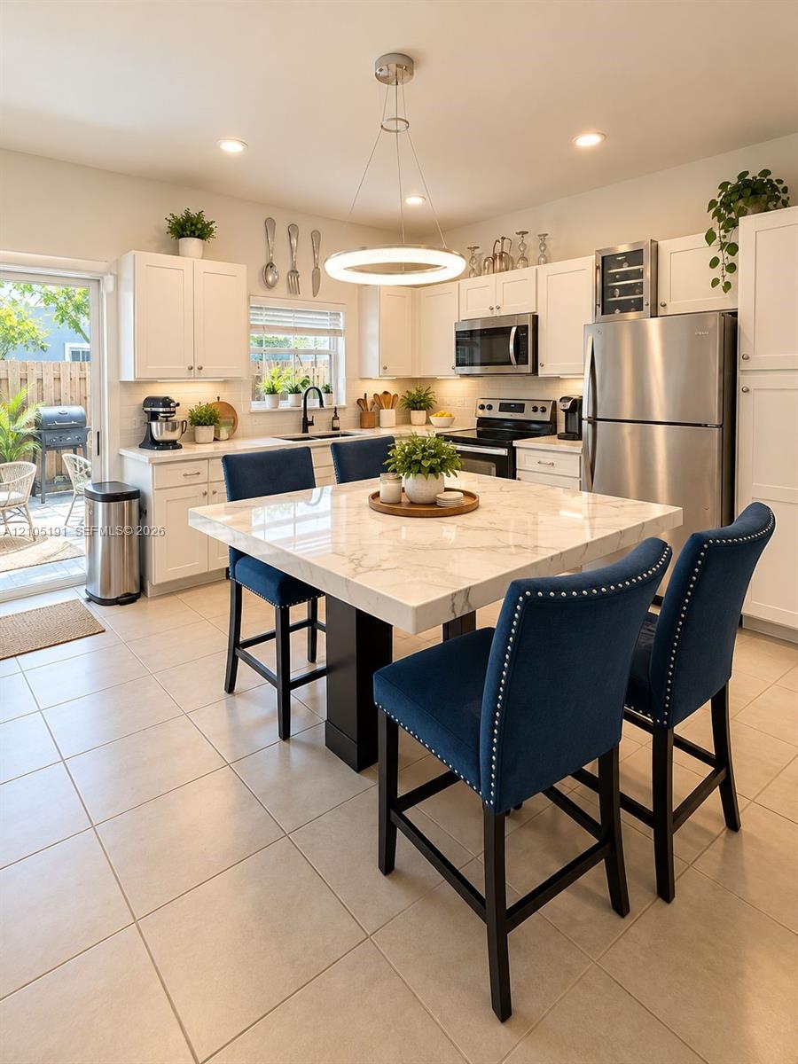 249 3 / 3 1376 sq. ft. $ 2026-10-12 0 foto