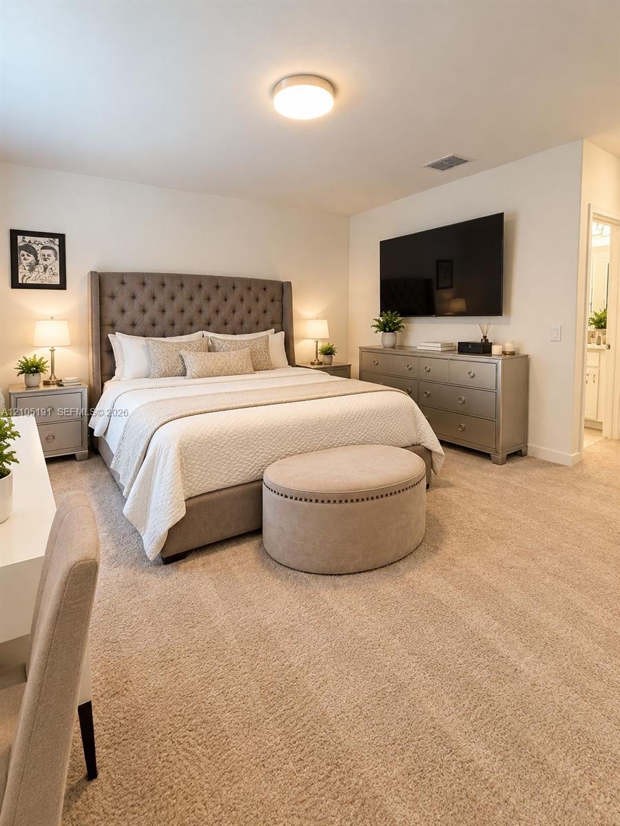 249 3 / 3 1376 sq. ft. $ 2026-10-12 0 foto