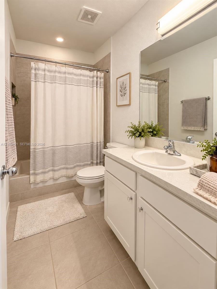 249 3 / 3 1376 sq. ft. $ 2026-10-12 0 foto