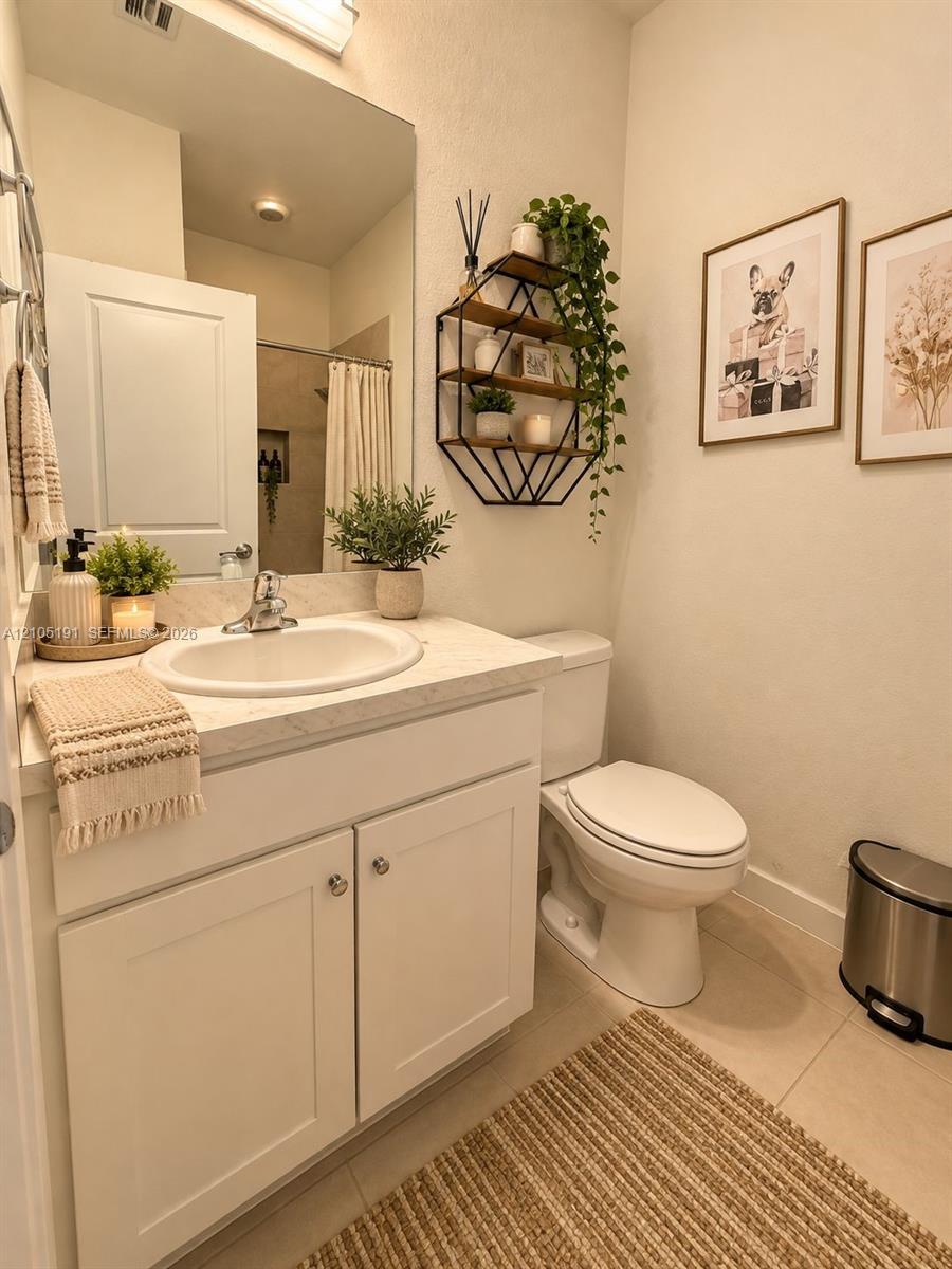 249 3 / 3 1376 sq. ft. $ 2026-10-12 0 foto