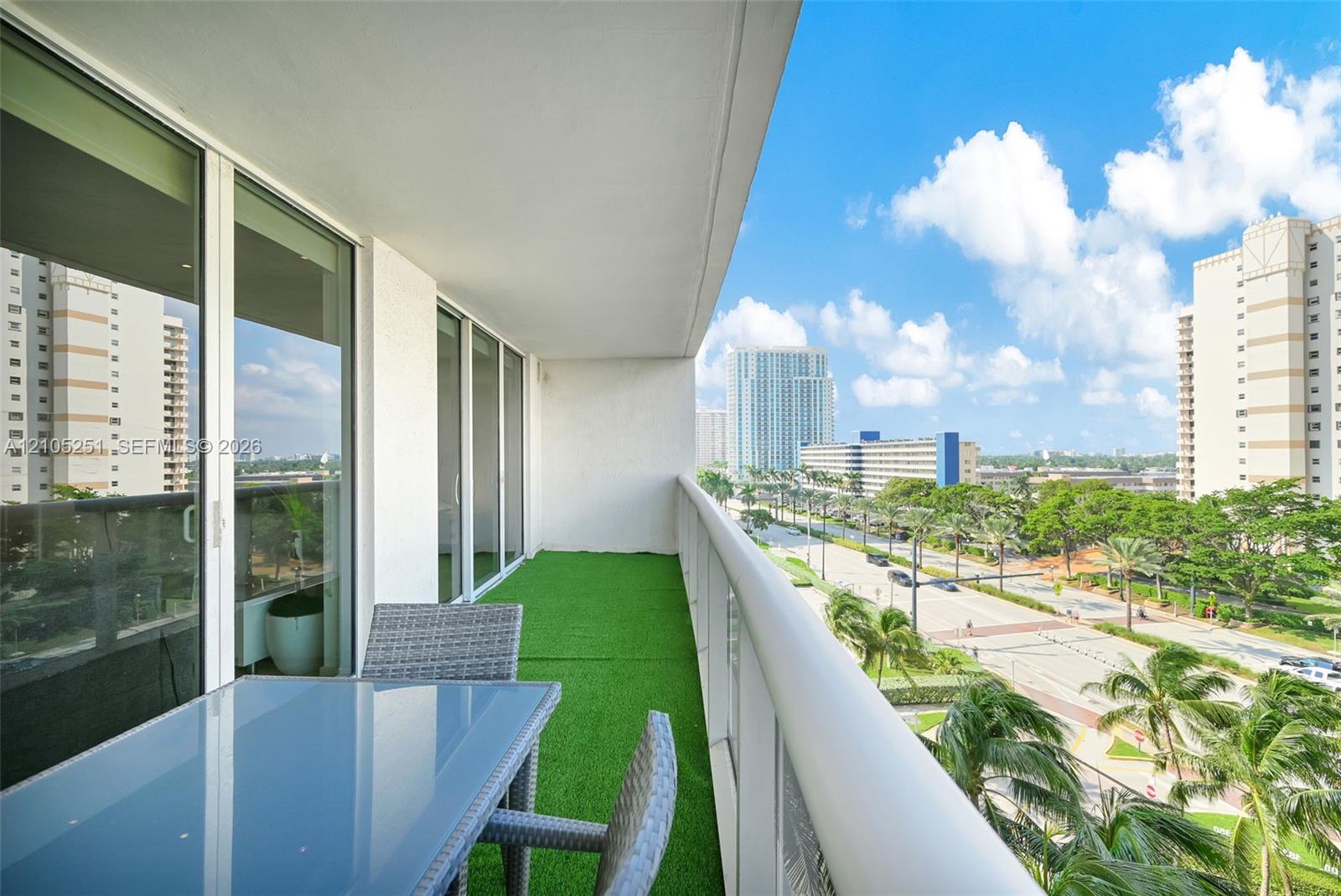 706 2 / 1 1086 кв.футов $ 2026-10-12 0 Фото
