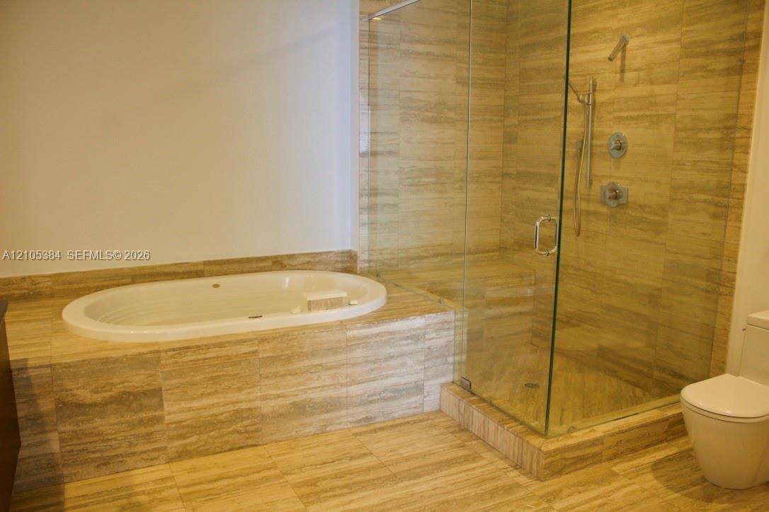 2803 3 / 3 1962 sq. ft. $ 2026-10-12 0 Photo