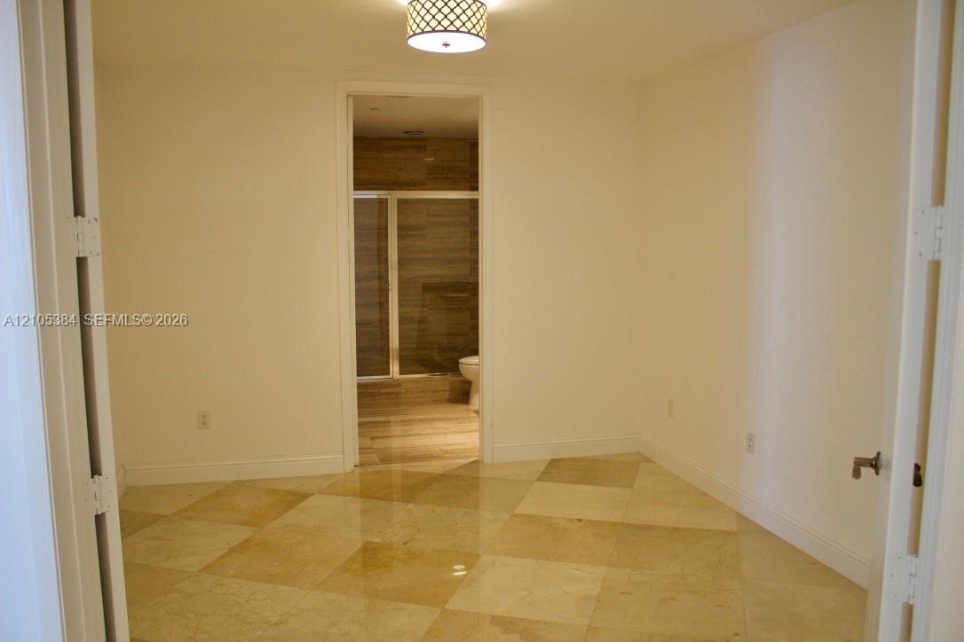2803 3 / 3 1962 sq. ft. $ 2026-10-12 0 Photo