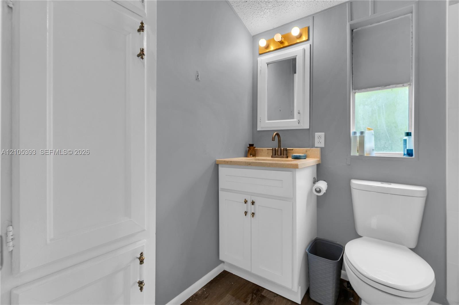 Ver detalles / sq. ft. $ 2026-10-12 0 foto