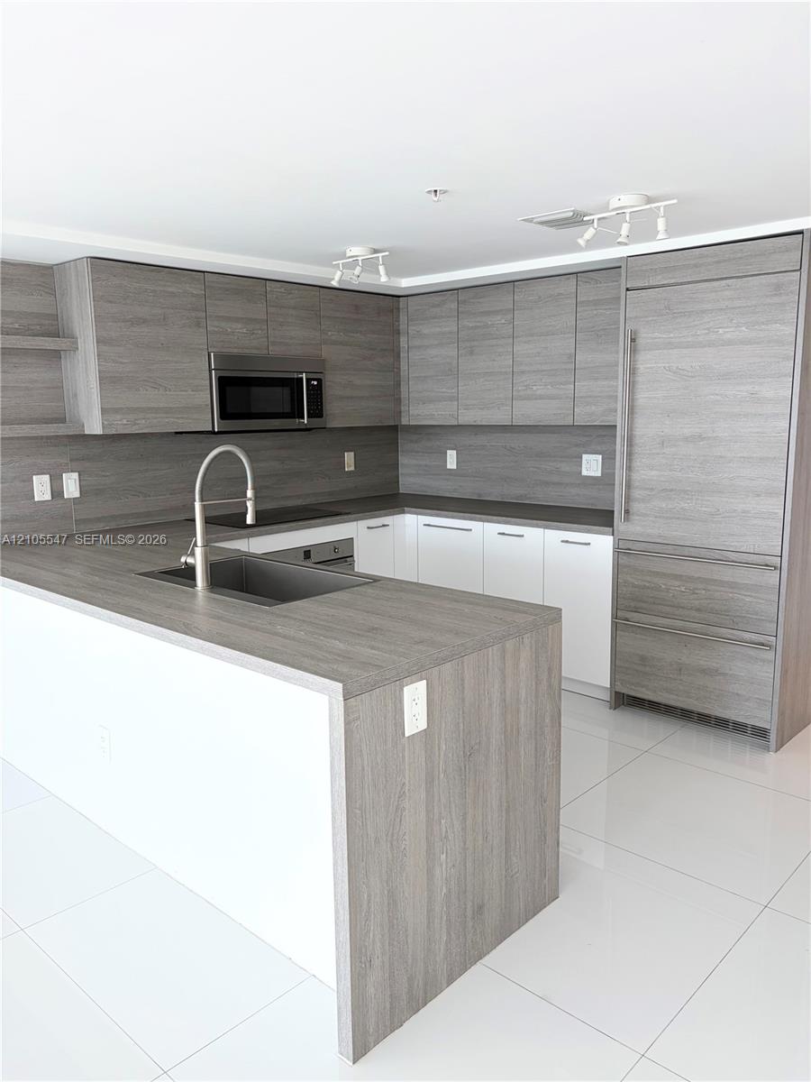 Photo 16 of Sunny Isles Blvd