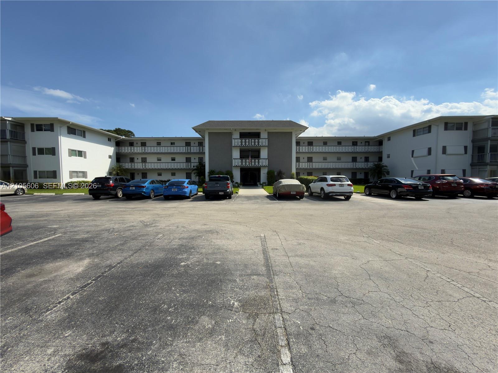 205 1 / 1 672 sq. ft. $ 2026-10-13 0 Photo
