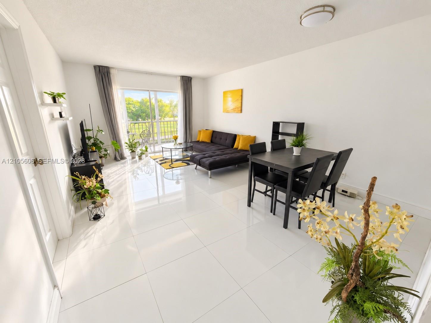 205 1 / 1 672 sq. ft. $ 2026-10-13 0 Photo