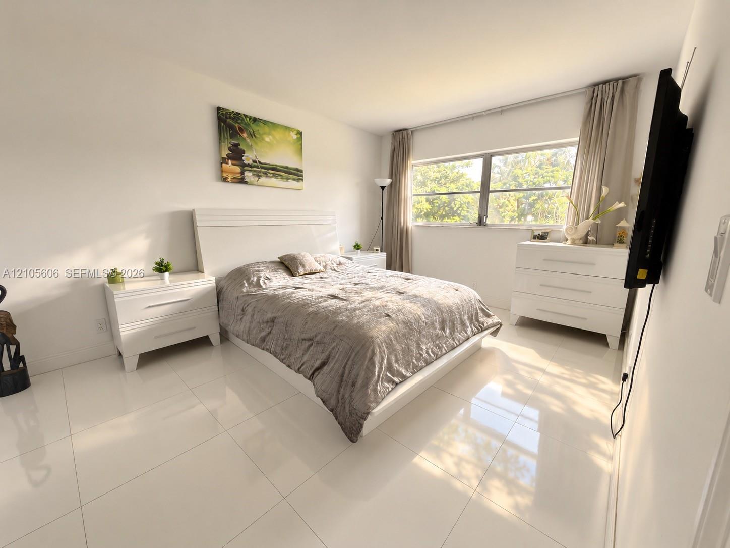 205 1 / 1 672 sq. ft. $ 2026-10-13 0 Photo