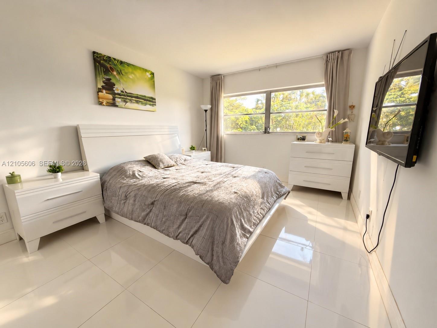 205 1 / 1 672 sq. ft. $ 2026-10-13 0 Photo