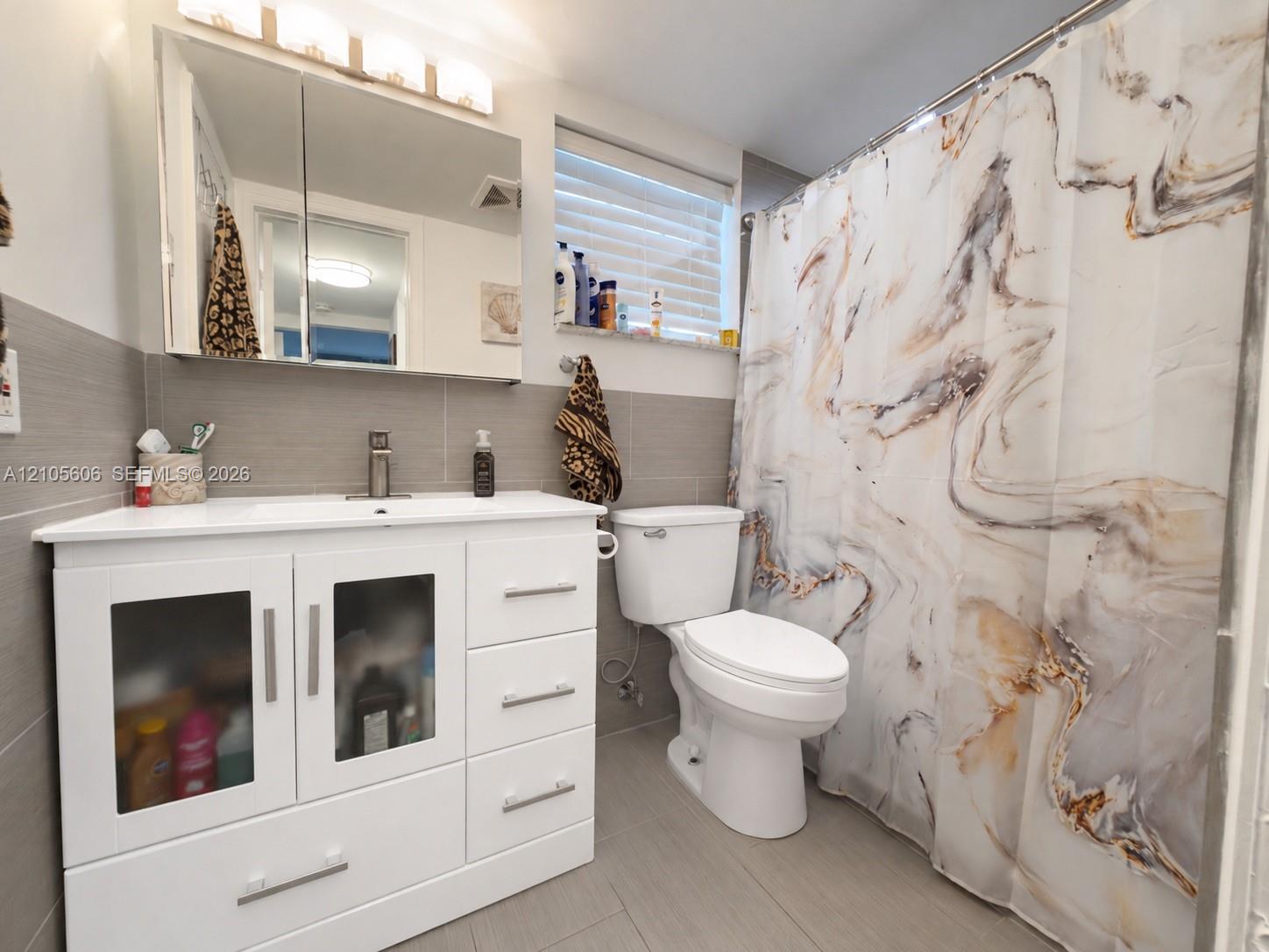 205 1 / 1 672 sq. ft. $ 2026-10-13 0 Photo