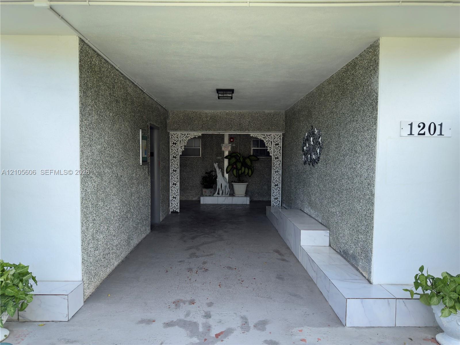 205 1 / 1 672 sq. ft. $ 2026-10-13 0 Photo