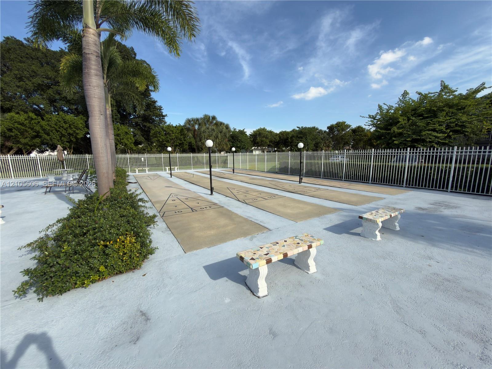 205 1 / 1 672 sq. ft. $ 2026-10-13 0 Photo