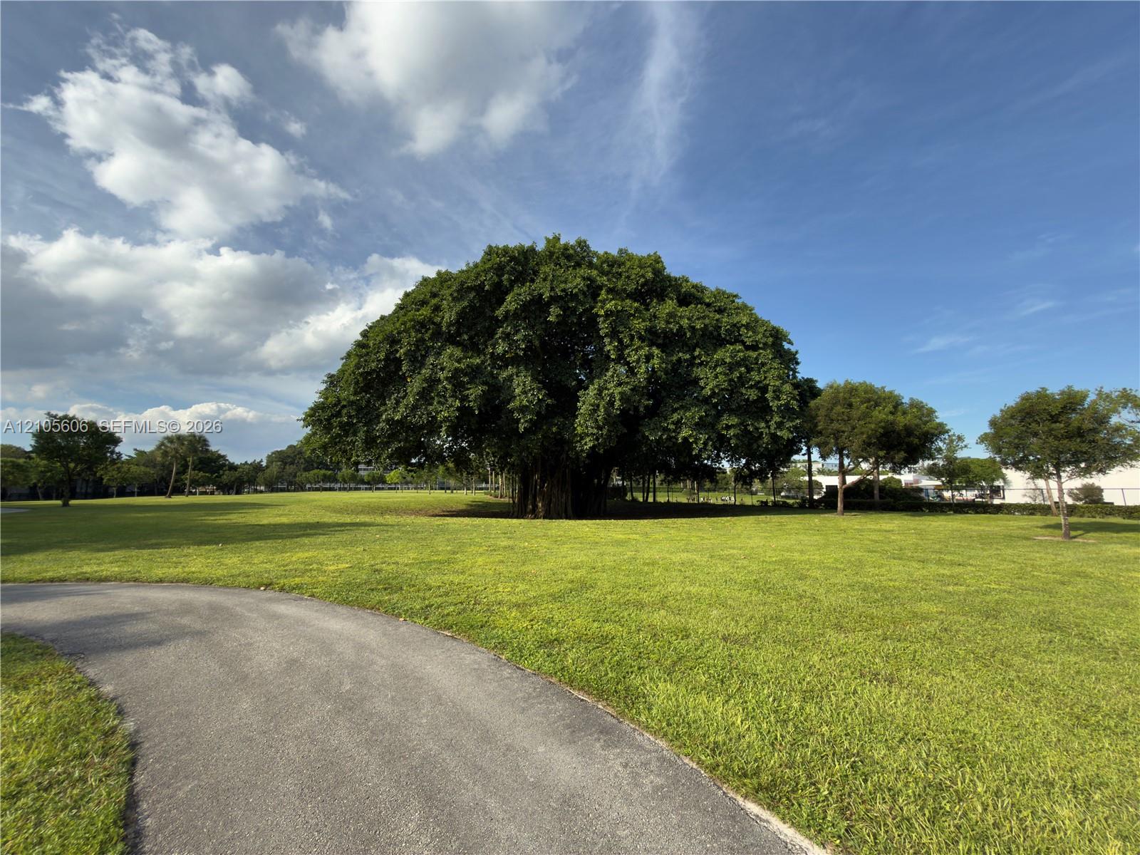 205 1 / 1 672 sq. ft. $ 2026-10-13 0 Photo