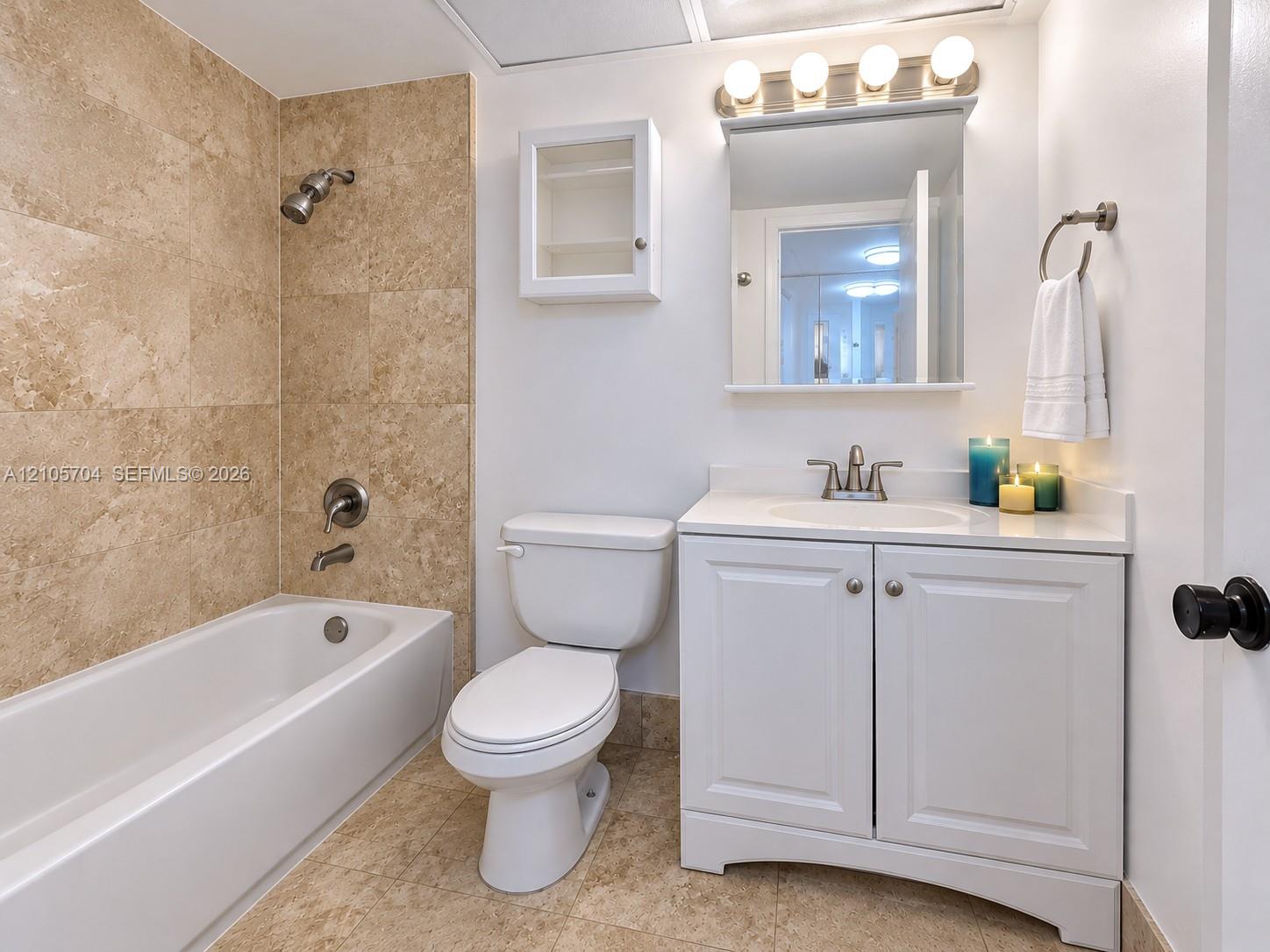 See details 212 2 / 2 1087 sq. ft. $ 2026-10-13 0 Photo