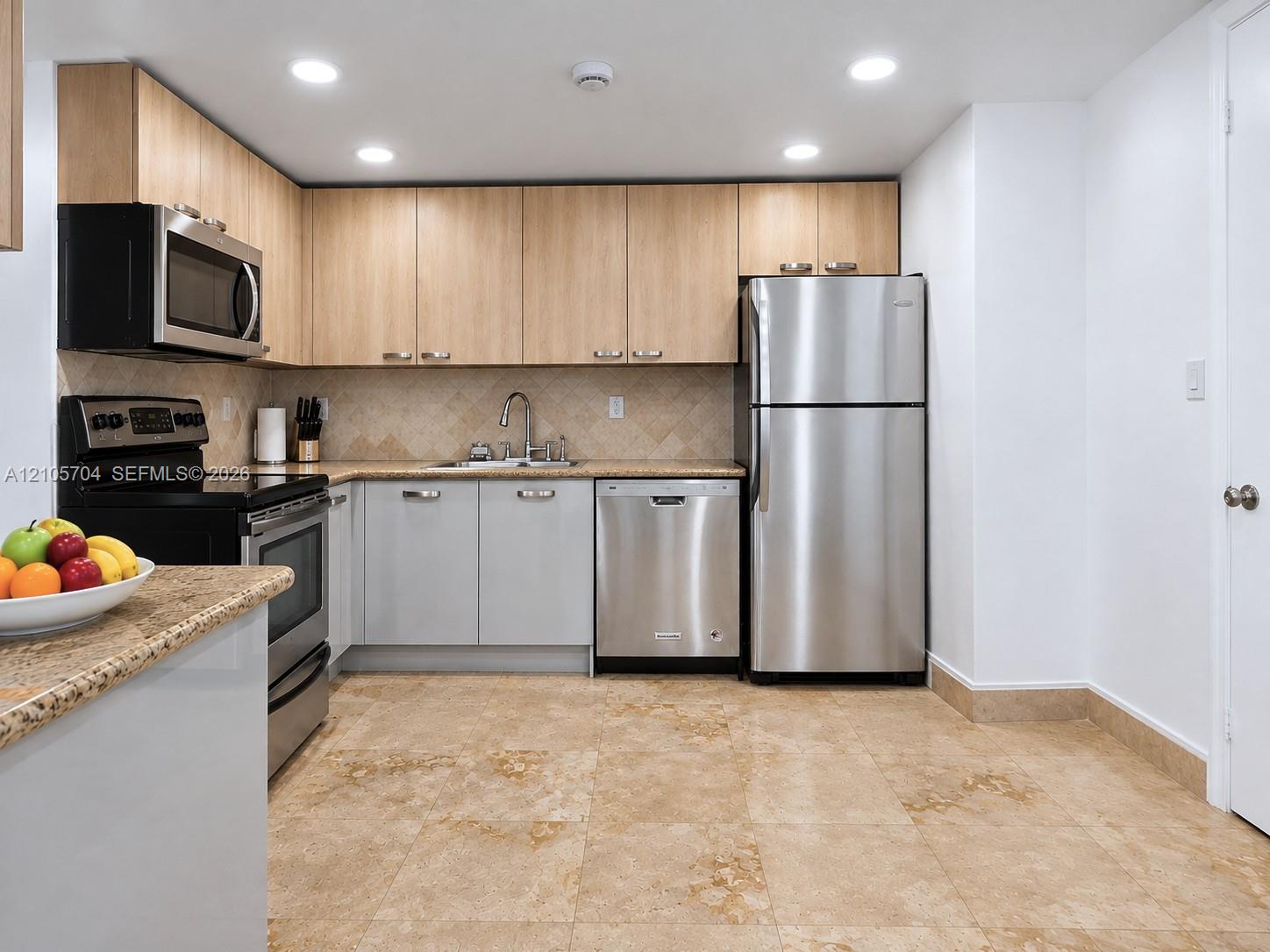 See details 212 2 / 2 1087 sq. ft. $ 2026-10-13 0 Photo