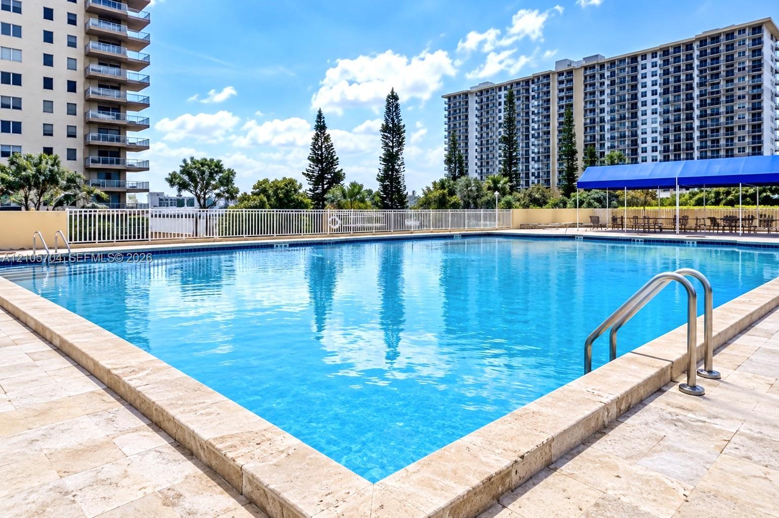 See details 212 2 / 2 1087 sq. ft. $ 2026-10-13 0 Photo