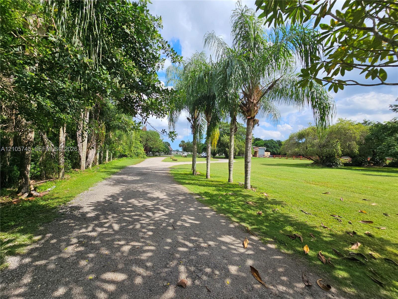 Ver detalles / sq. ft. $ 2026-10-13 0 foto