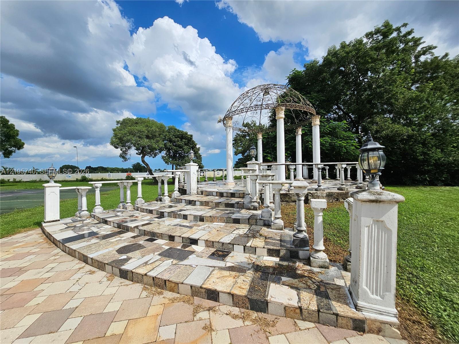 Ver detalles / sq. ft. $ 2026-10-13 0 foto