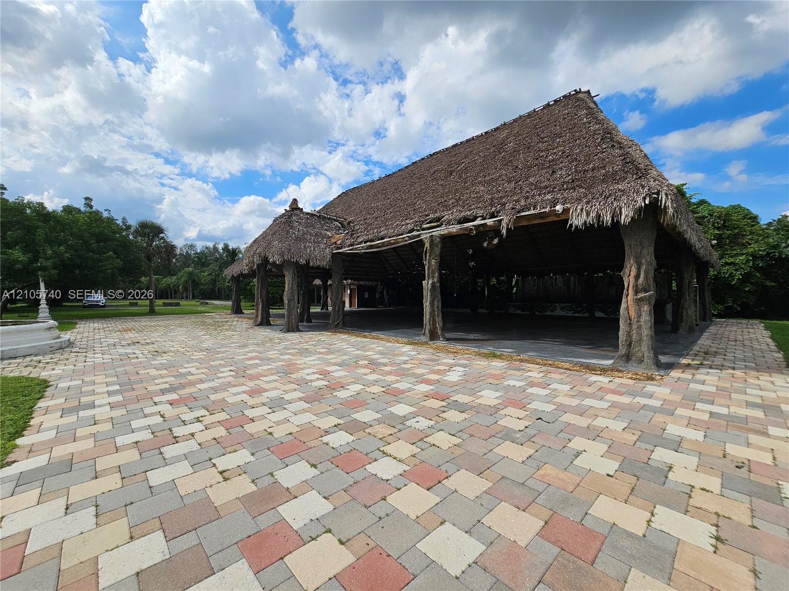Ver detalles / sq. ft. $ 2026-10-13 0 foto