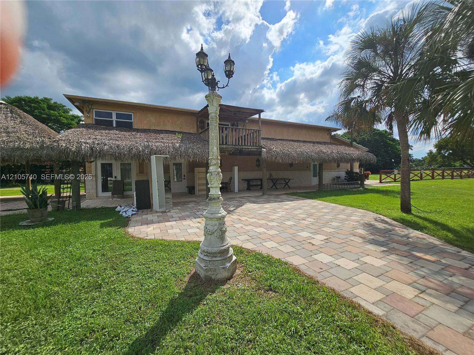 Ver detalles / sq. ft. $ 2026-10-13 0 foto