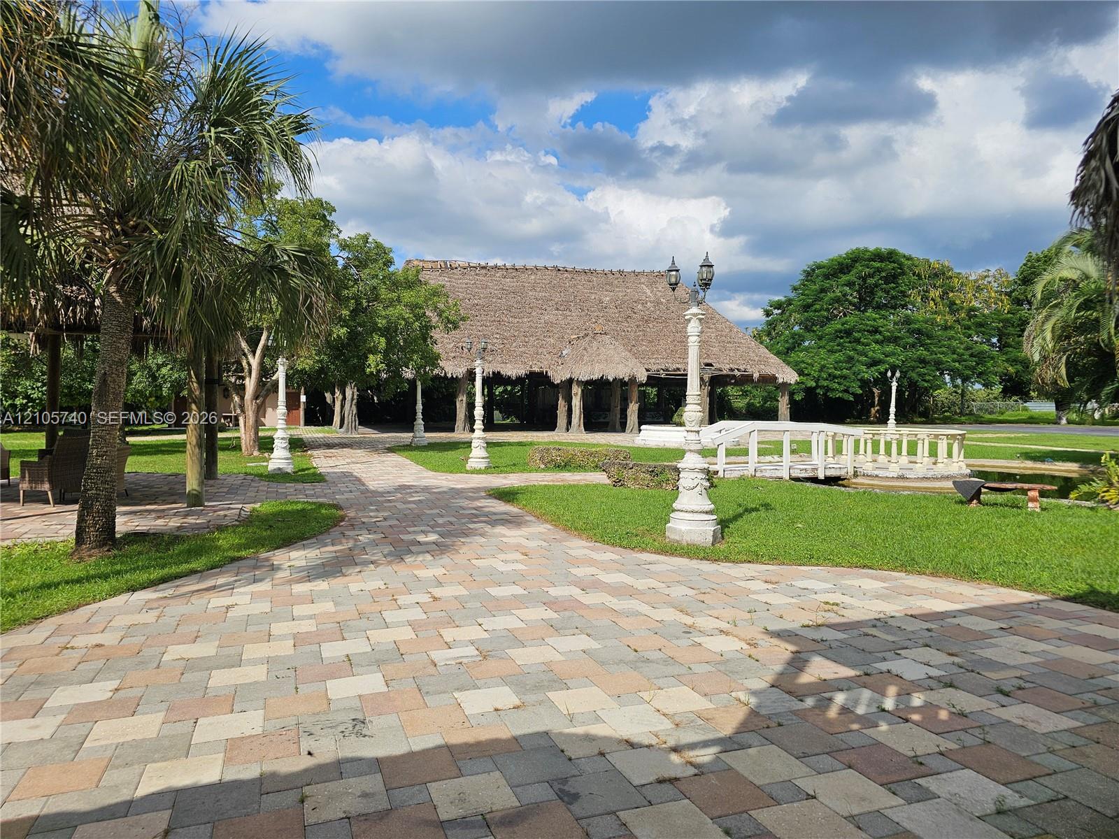 Ver detalles / sq. ft. $ 2026-10-13 0 foto