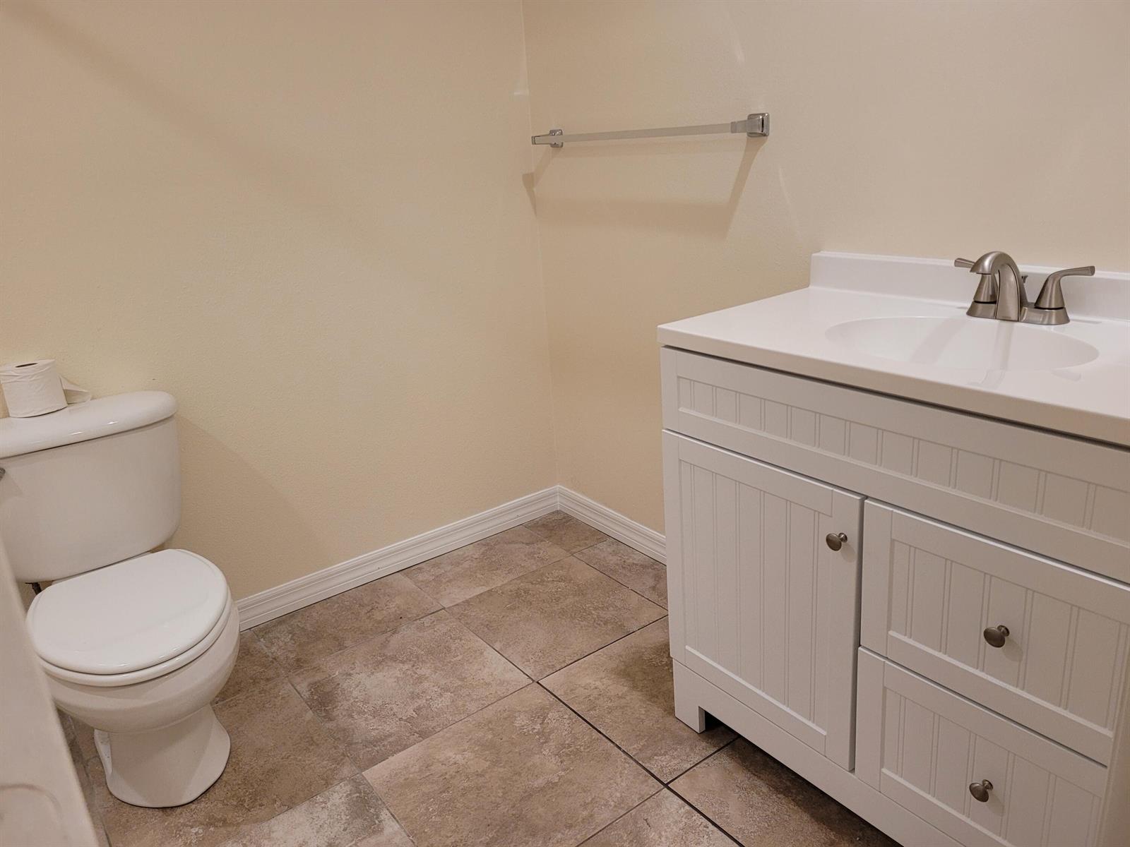 Ver detalles A+B / 0 2378 sq. ft. $ 2026-10-14 0 foto