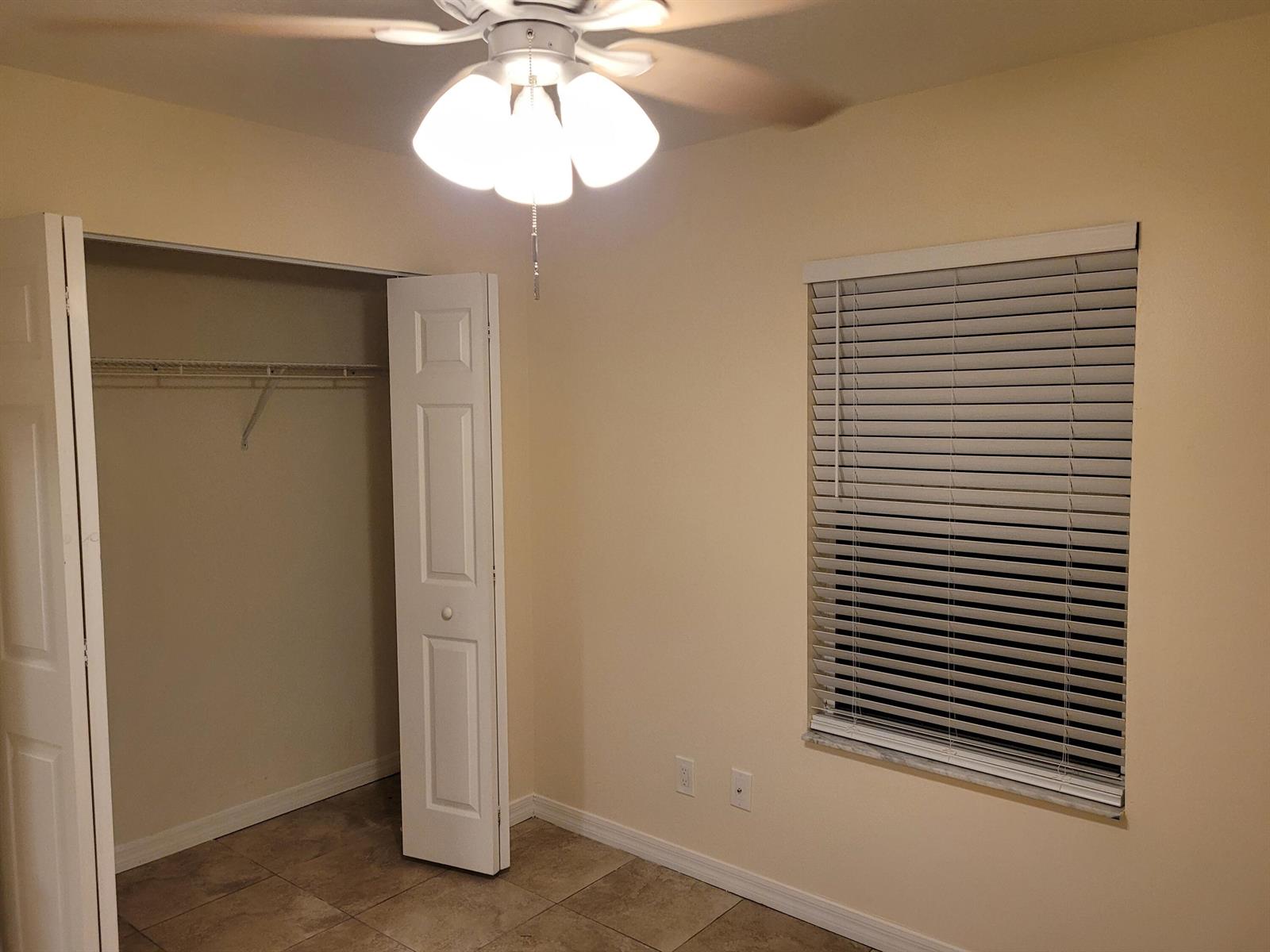 Ver detalles A+B / 0 2378 sq. ft. $ 2026-10-14 0 foto