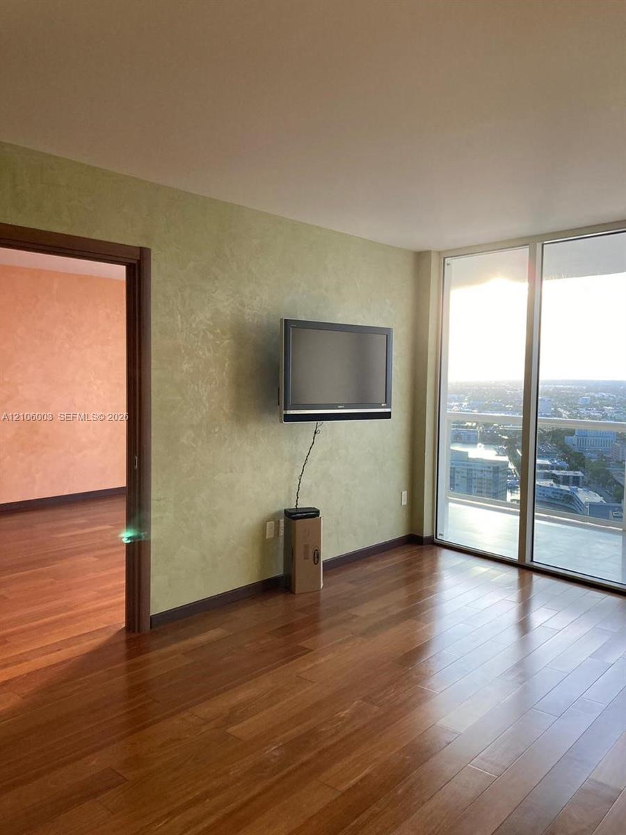 3309 2 / 1 1086 sq. ft. $ 2026-10-13 0 Photo
