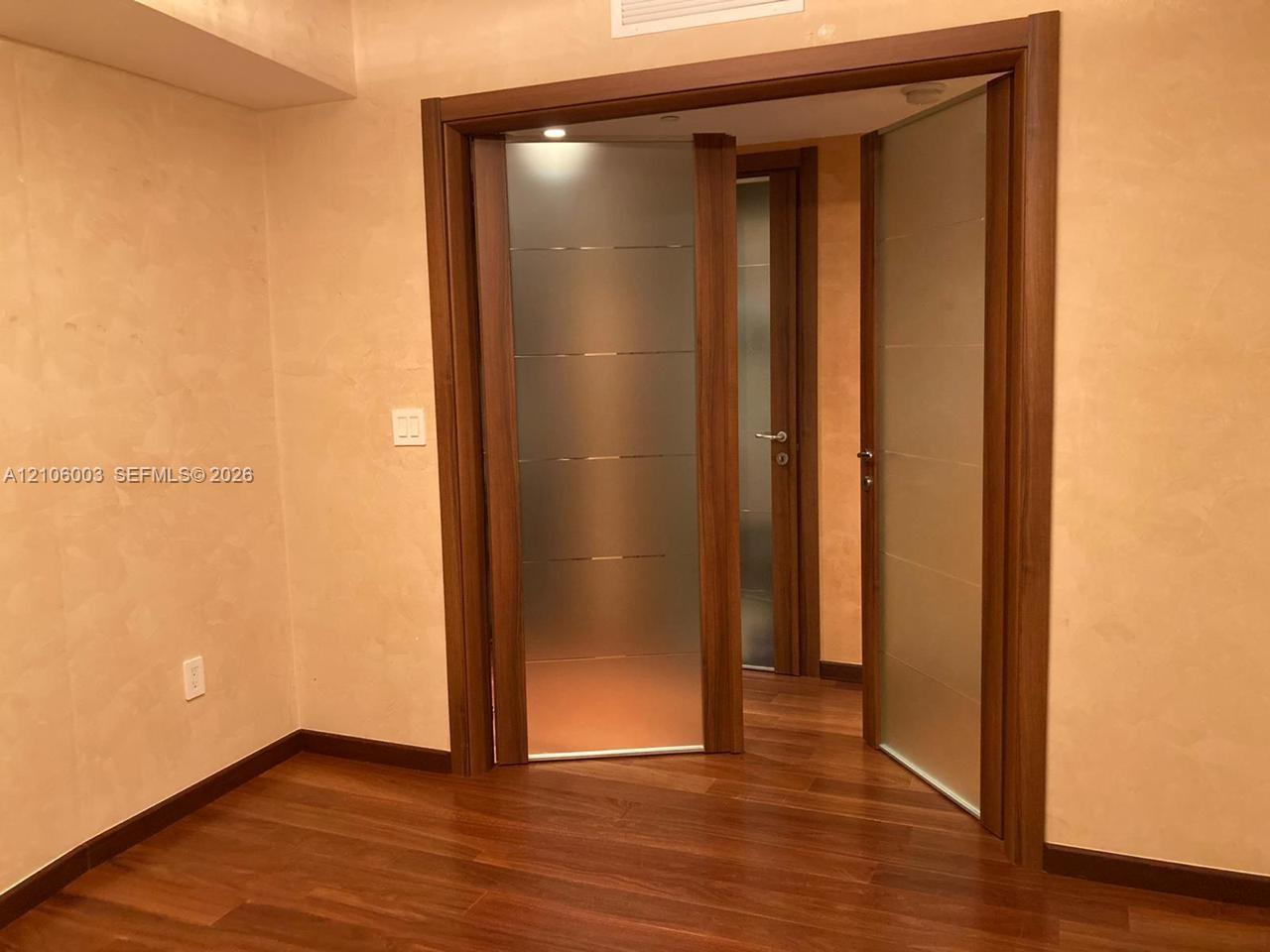 3309 2 / 1 1086 sq. ft. $ 2026-10-13 0 Photo