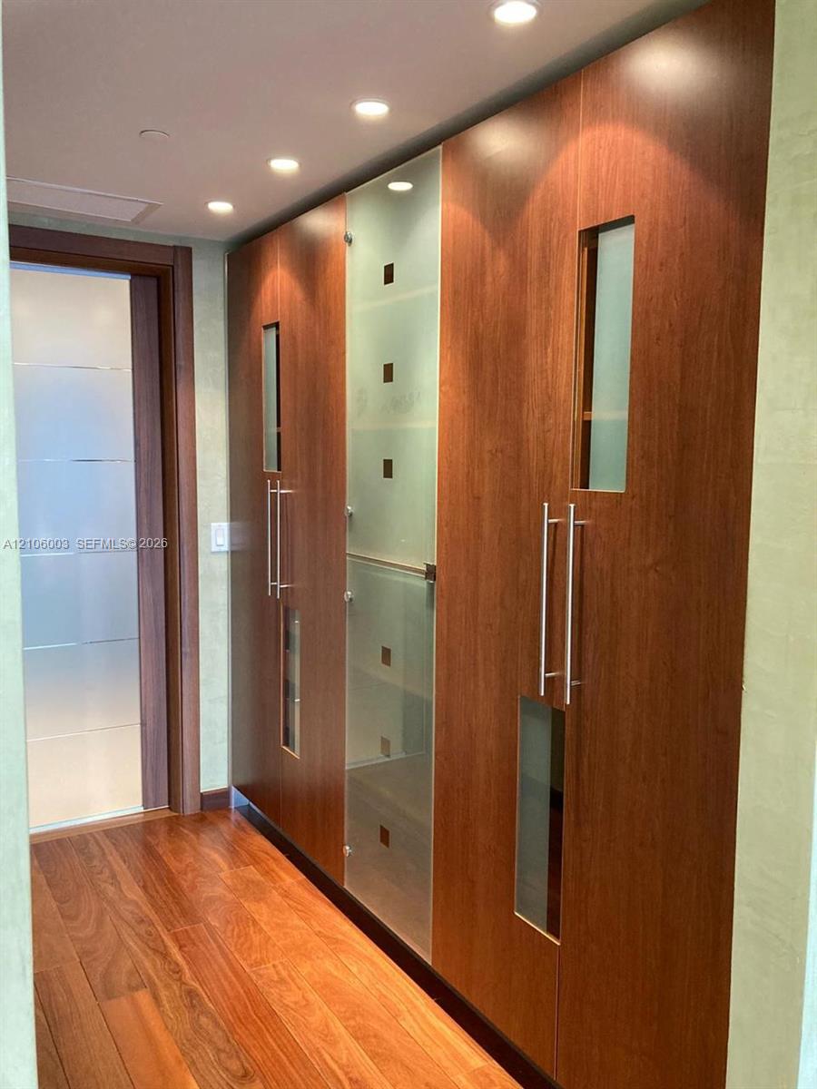 3309 2 / 1 1086 sq. ft. $ 2026-10-13 0 Photo