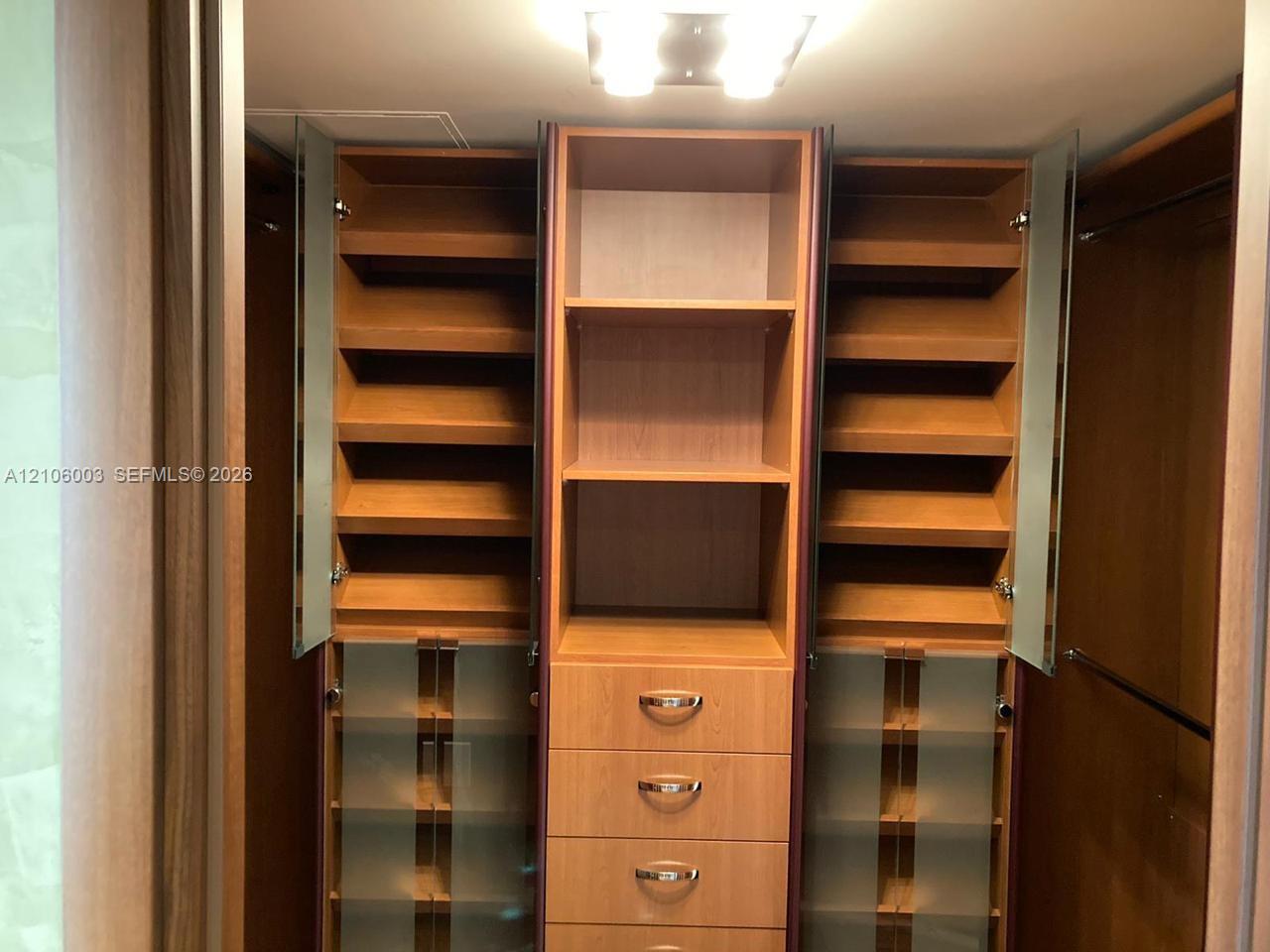 3309 2 / 1 1086 sq. ft. $ 2026-10-13 0 Photo