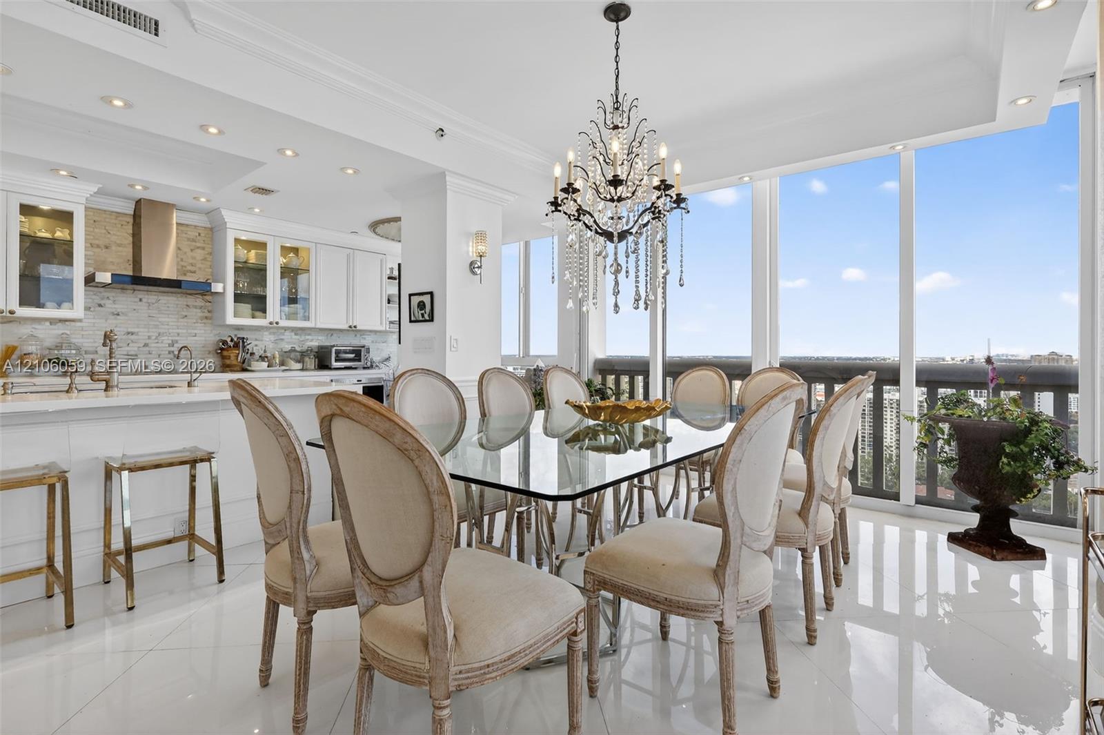 Ver detalles PH9 3 / 3 1880 sq. ft. $ 2026-10-13 0 foto