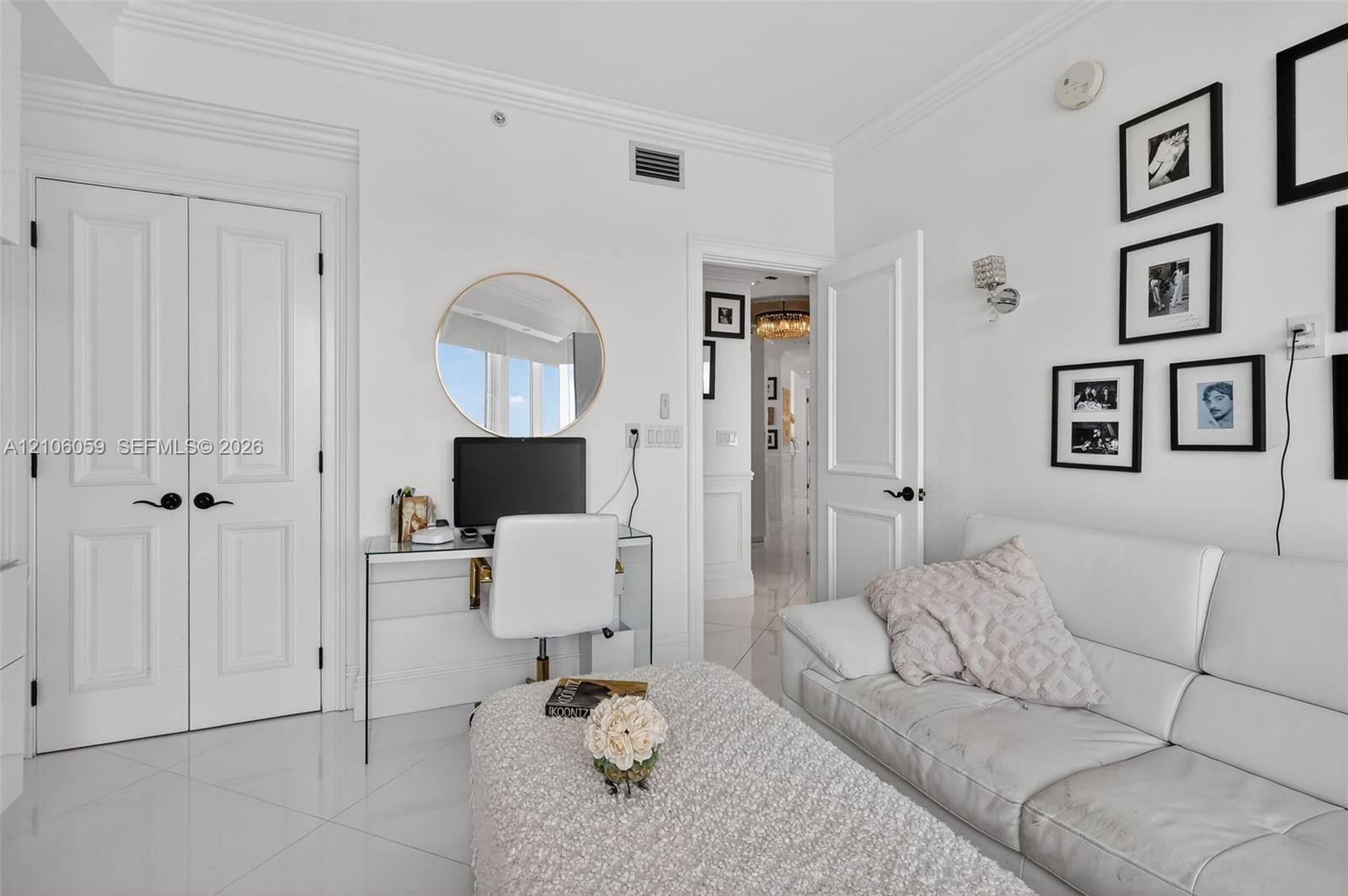 Ver detalles PH9 3 / 3 1880 sq. ft. $ 2026-10-13 0 foto