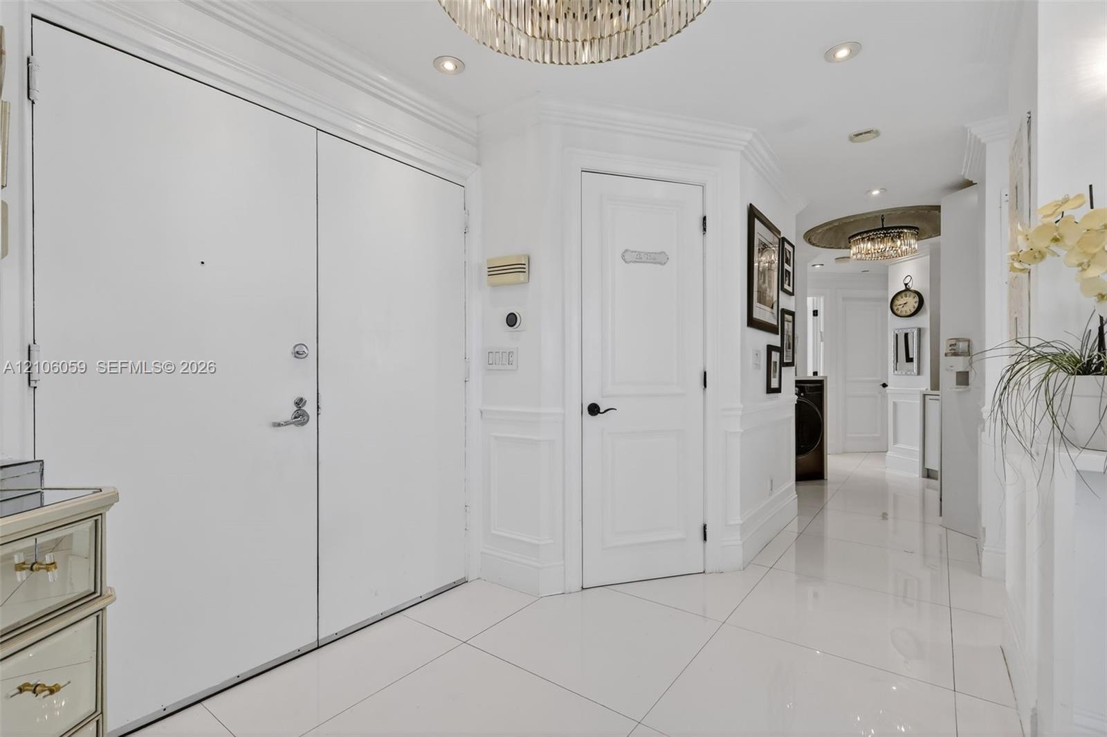 Ver detalles PH9 3 / 3 1880 sq. ft. $ 2026-10-13 0 foto