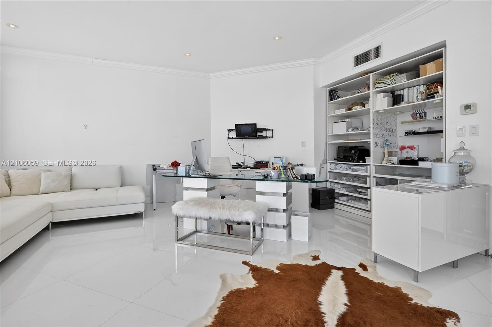 Ver detalles PH9 3 / 3 1880 sq. ft. $ 2026-10-13 0 foto